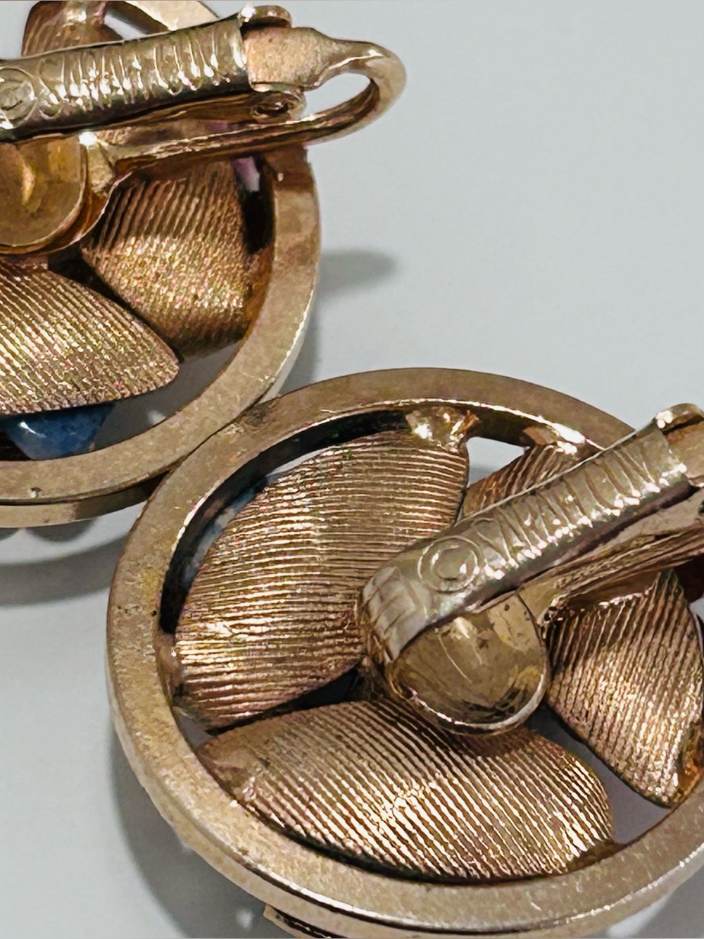 Sarah Coventry Brooch and Clip On Earrings Set Floral Circle Faux Pearl Stones - Picture 14 of 15